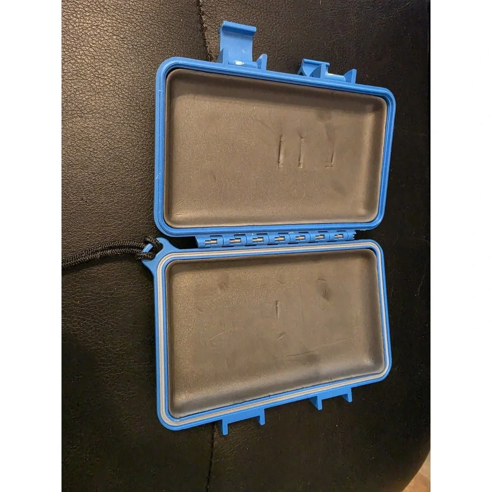 Blue Otterbox Dry‎ Storage Scuba Diving